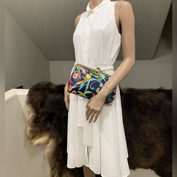 Handsewn Genuine Leather Floral Printed, Kisslock Clutch/Crossbody/Evening bag - Picture 3 of 16